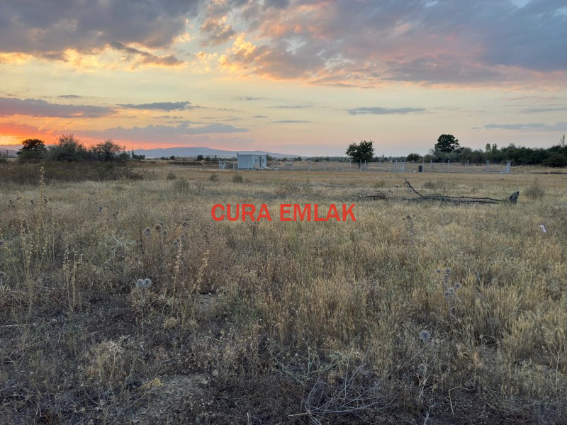 KONYA SEYDİŞEHİR AKÇALARDA RESMİ YOLU OLAN 476 M2 SATILIK TARLA